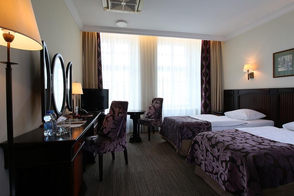 Brovaria Hotel Stary Rynek - Old Town Square Poznan Exterior photo