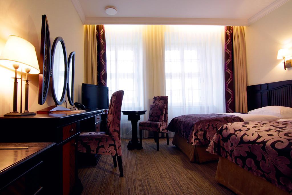 Brovaria Hotel Stary Rynek - Old Town Square Poznan Room photo