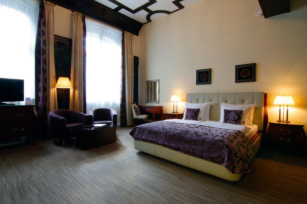 Brovaria Hotel Stary Rynek - Old Town Square Poznan Room photo